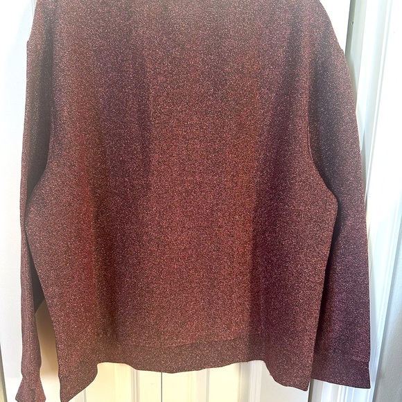 Oversize Long Sleeve - Picture 2 of 2